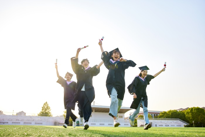 商丘应天高中一年学费多少