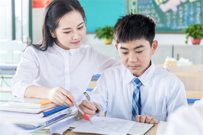 宝鸡中考冲刺班封闭式全日制