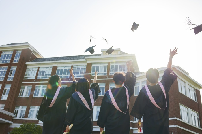 泰州复读学校现在还招生吗